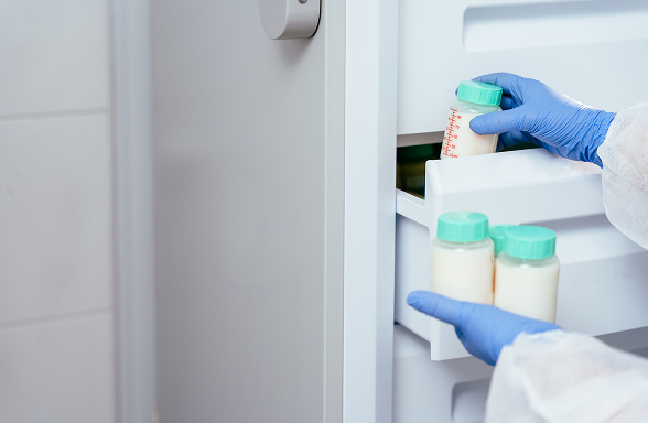 Temperature-controlled medicine storage and transport